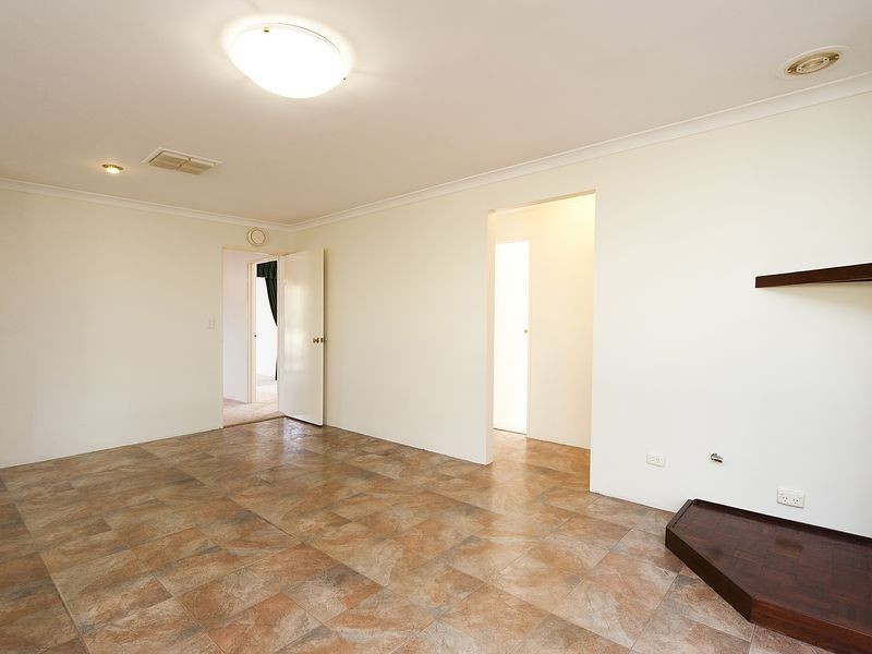 7 Grampian Court, Cooloongup WA 6168