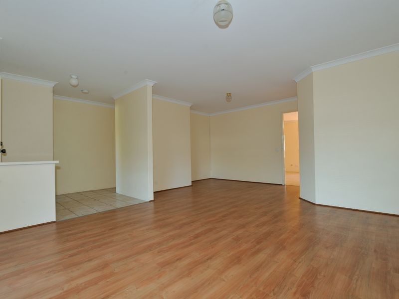 4 Oceanic Court, Port Kennedy WA 6172