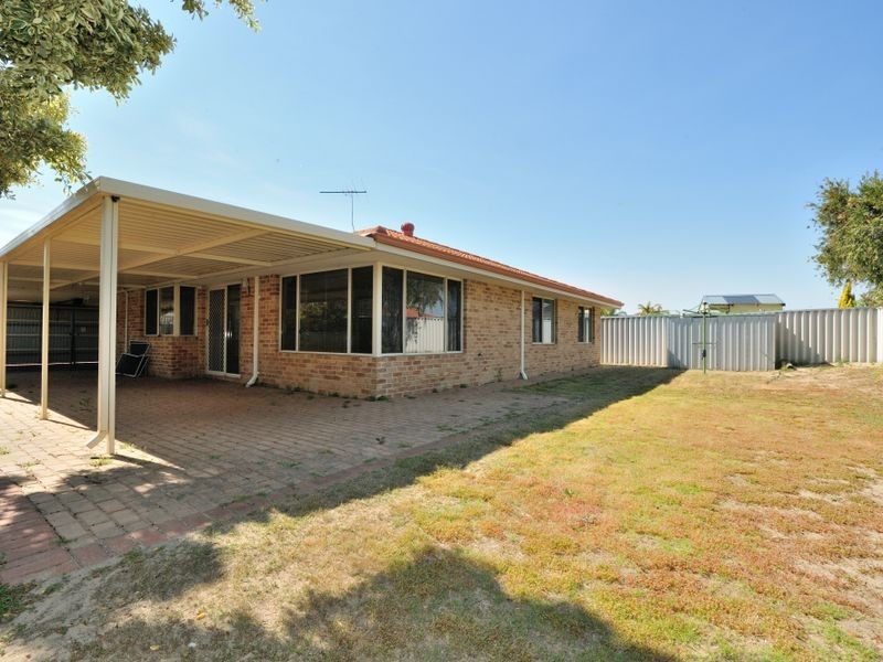 4 Oceanic Court, Port Kennedy WA 6172