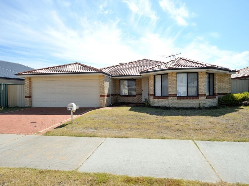 129 Bayside Blvd, Port Kennedy WA 6172