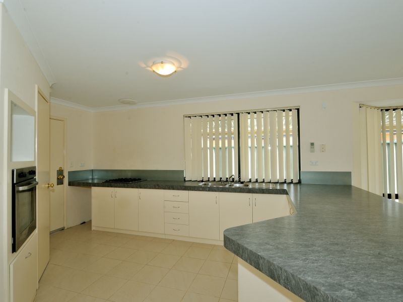 129 Bayside Blvd, Port Kennedy WA 6172