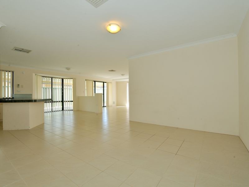 129 Bayside Blvd, Port Kennedy WA 6172