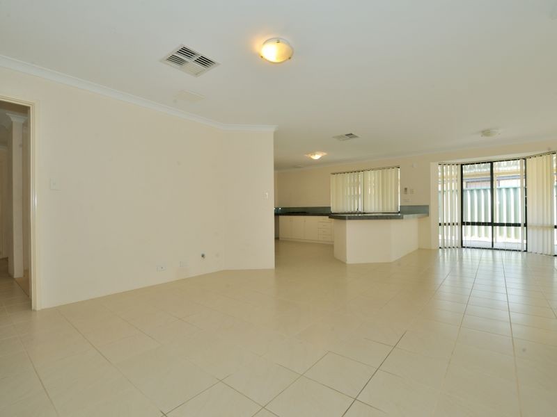 129 Bayside Blvd, Port Kennedy WA 6172