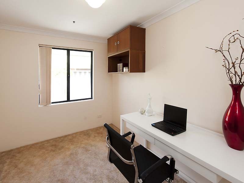 34 Strasbourg Ramble, Port Kennedy WA 6172