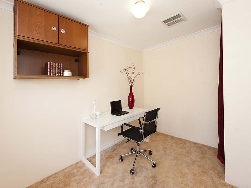 34 Strasbourg Ramble, Port Kennedy WA 6172