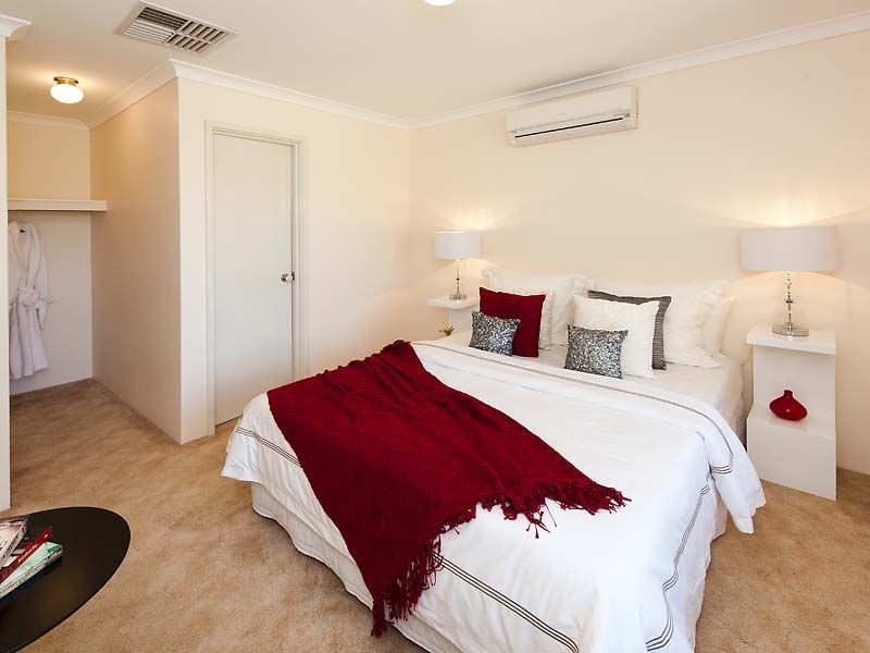 34 Strasbourg Ramble, Port Kennedy WA 6172