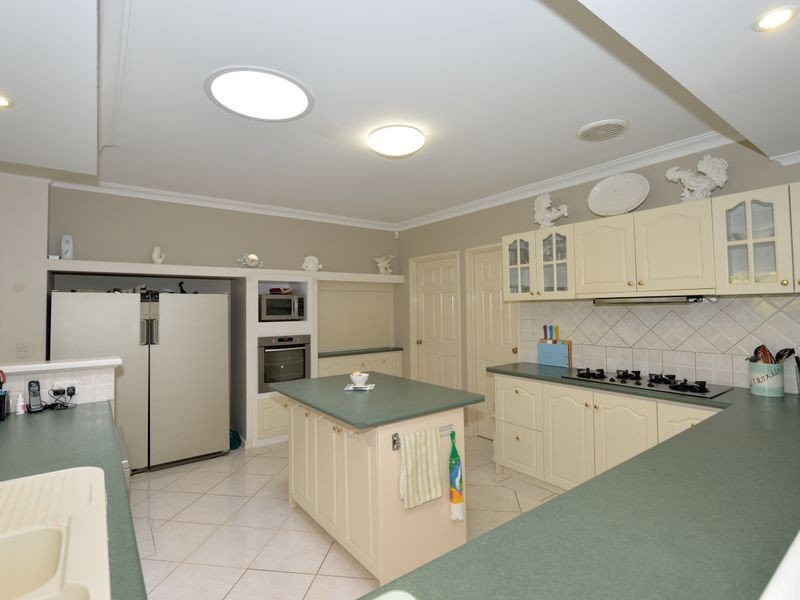 15 Harmony Parade, Singleton WA 6175