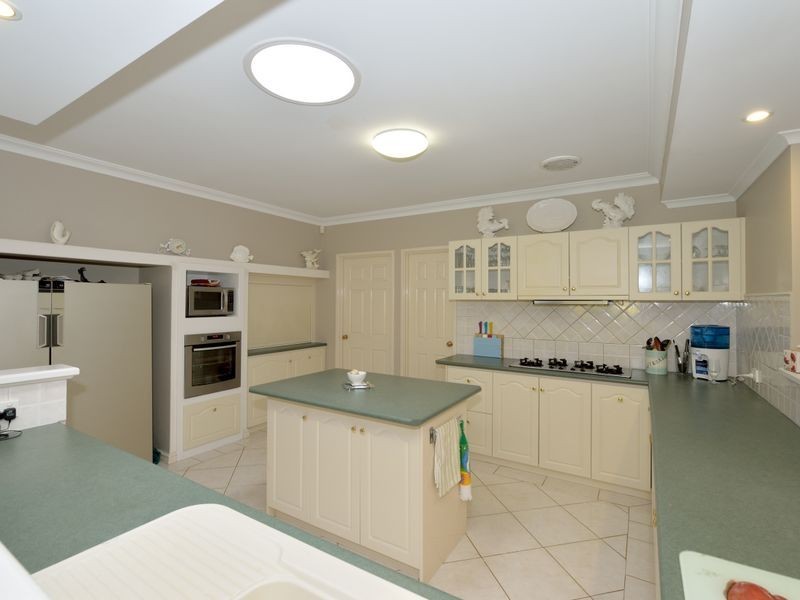 15 Harmony Parade, Singleton WA 6175