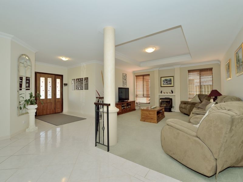 15 Harmony Parade, Singleton WA 6175