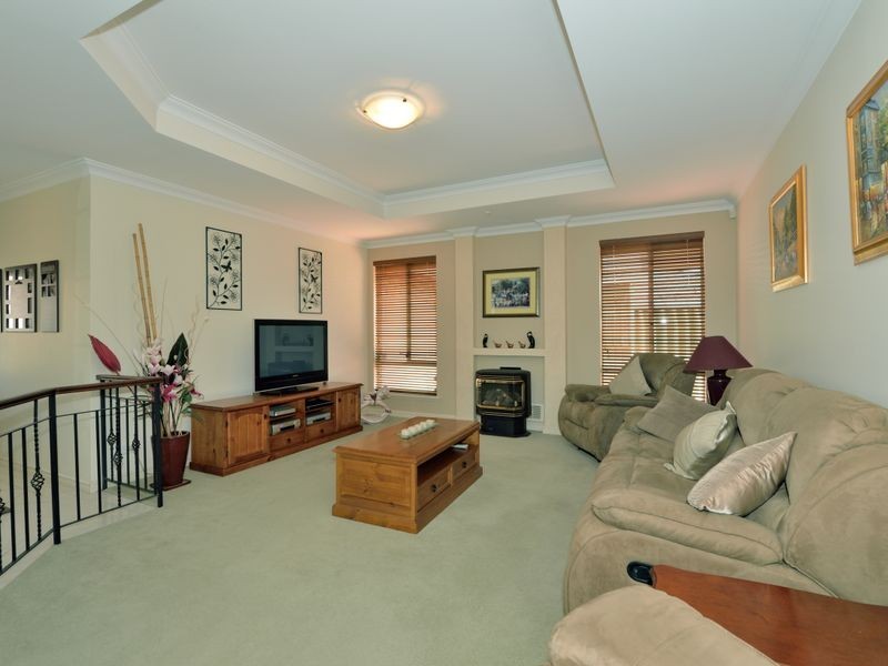 15 Harmony Parade, Singleton WA 6175