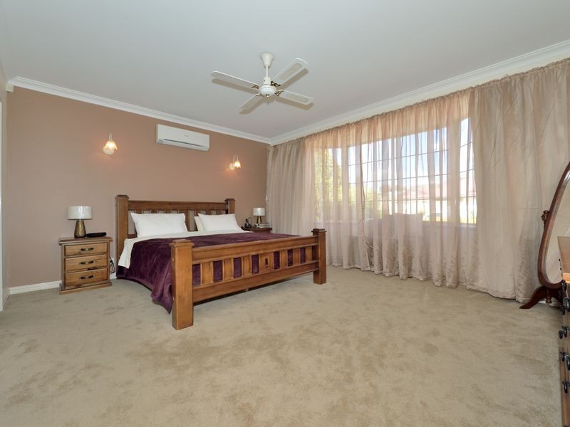 15 Harmony Parade, Singleton WA 6175