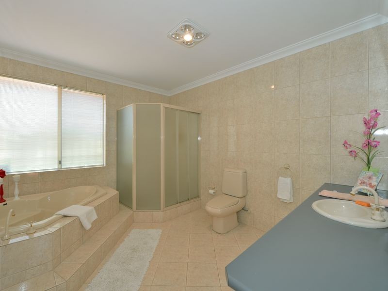 15 Harmony Parade, Singleton WA 6175