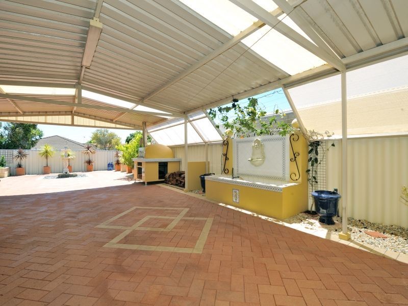 618 Safety Bay Road, Waikiki WA 6169