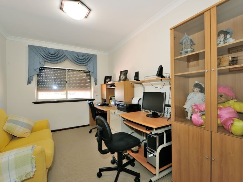 618 Safety Bay Road, Waikiki WA 6169