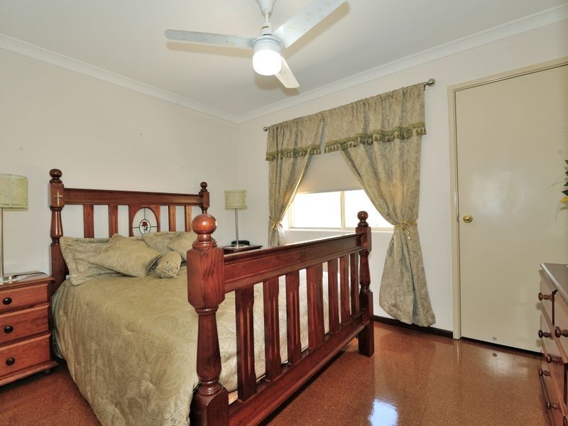 618 Safety Bay Road, Waikiki WA 6169