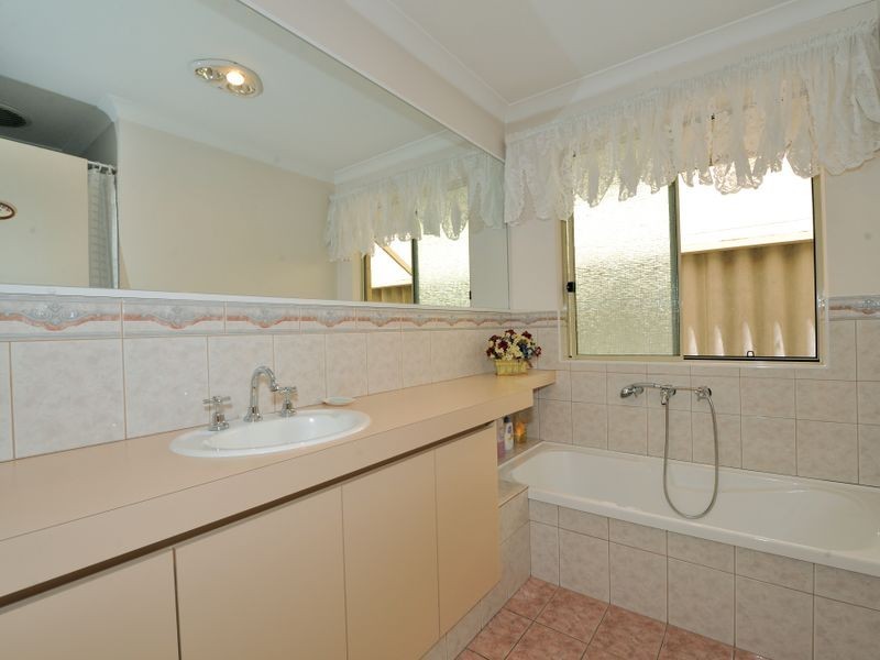 618 Safety Bay Road, Waikiki WA 6169