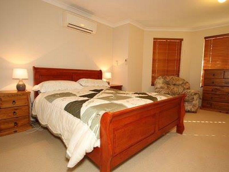 6 Cariati Close, Secret Harbour WA 6173