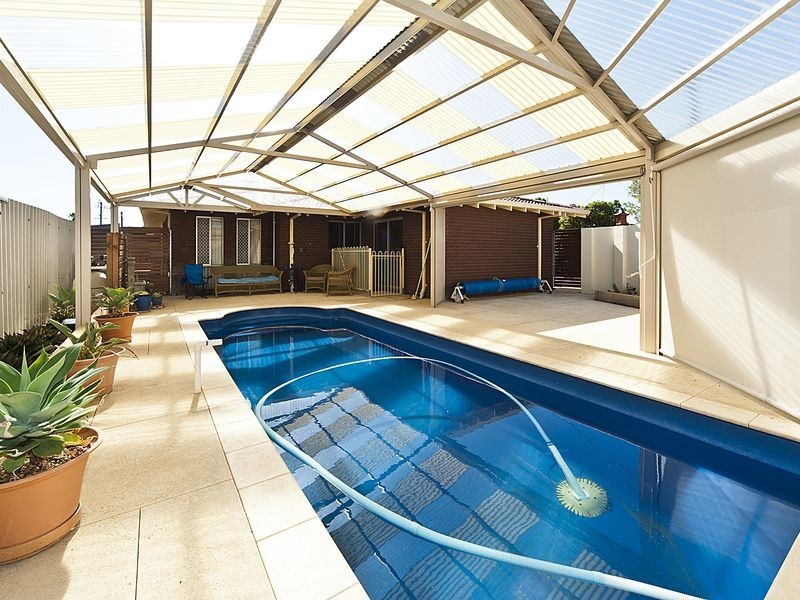 7 Solquest Way, Cooloongup WA 6168