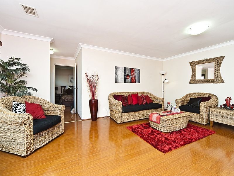 7 Solquest Way, Cooloongup WA 6168