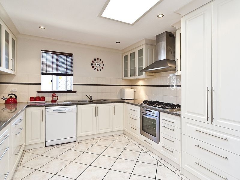 7 Solquest Way, Cooloongup WA 6168