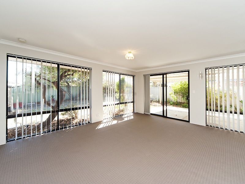 11 Thames Way, Warnbro WA 6169