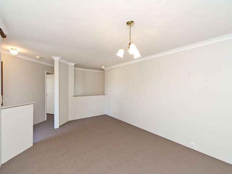 11 Thames Way, Warnbro WA 6169