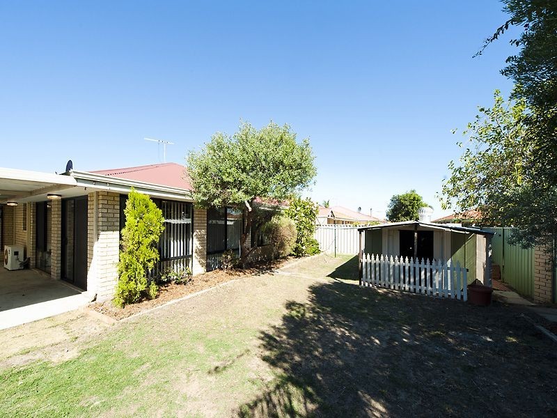 11 Thames Way, Warnbro WA 6169