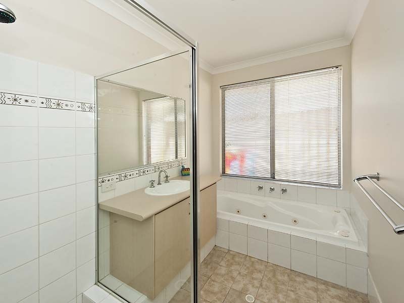 13 Waring Heights, Baldivis WA 6171