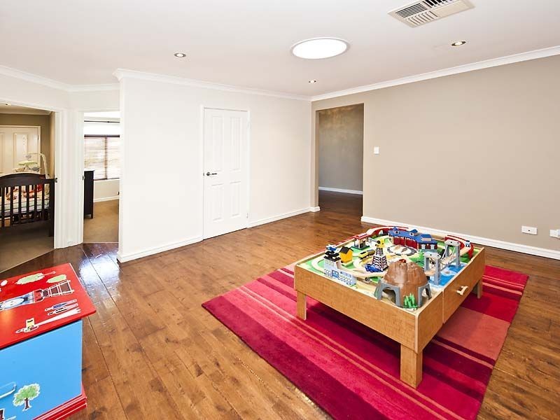 13 Waring Heights, Baldivis WA 6171