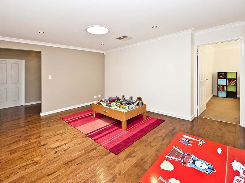 13 Waring Heights, Baldivis WA 6171