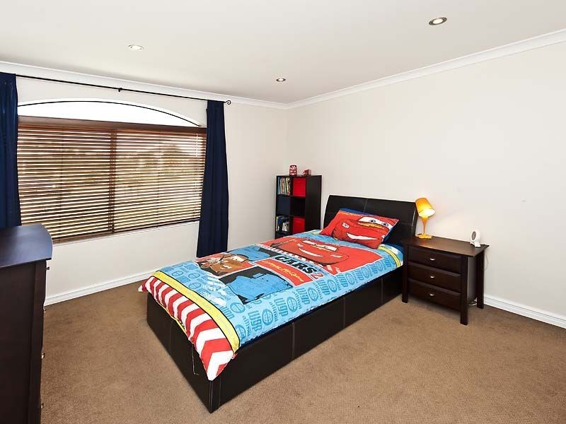 13 Waring Heights, Baldivis WA 6171