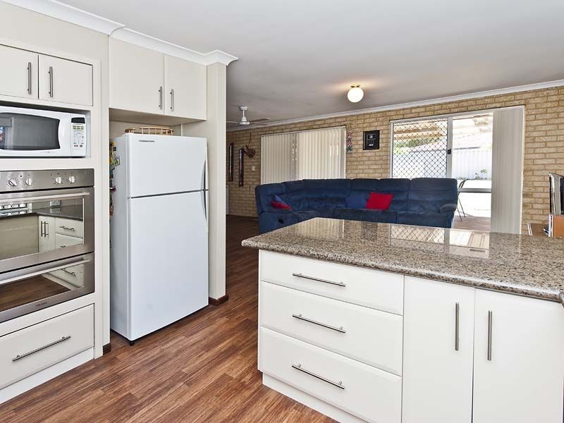 6 Ozark Place, Warnbro WA 6169