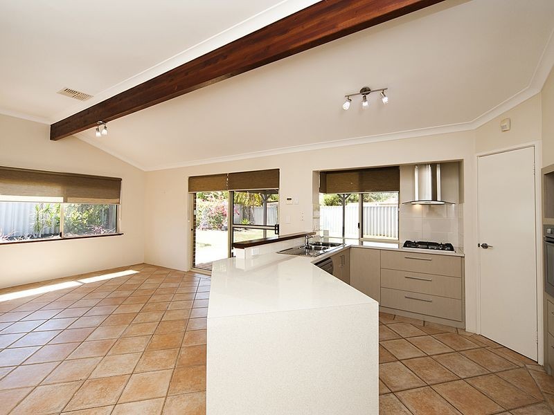 7 Mission Place, Cooloongup WA 6168