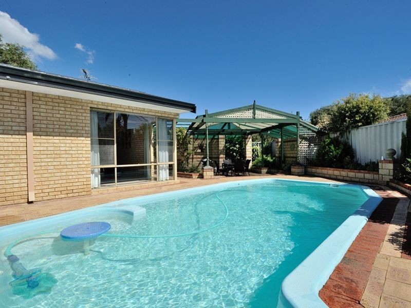 9 Buckle Court, Waikiki WA 6169