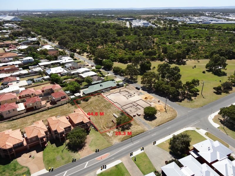 10 Victoria Street, Rockingham WA 6168