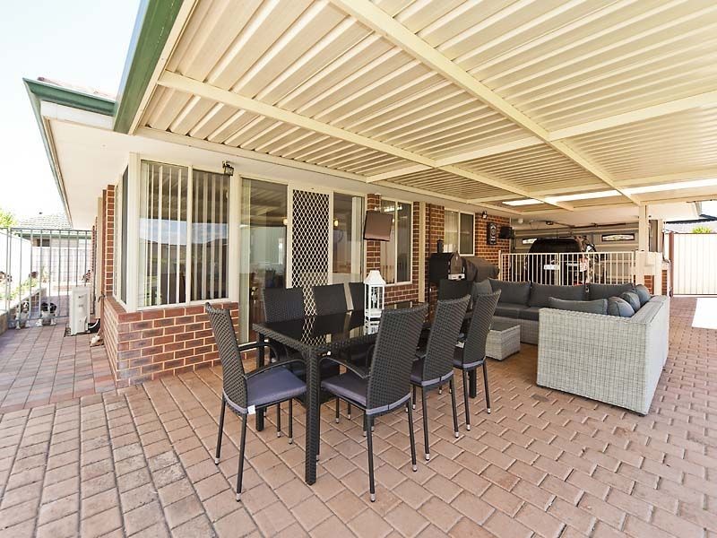 1 Sovereign Avenue, Port Kennedy WA 6172