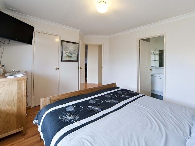 1 Sovereign Avenue, Port Kennedy WA 6172