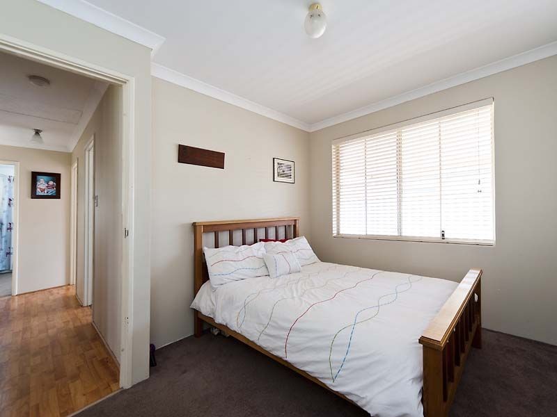 1 Sovereign Avenue, Port Kennedy WA 6172