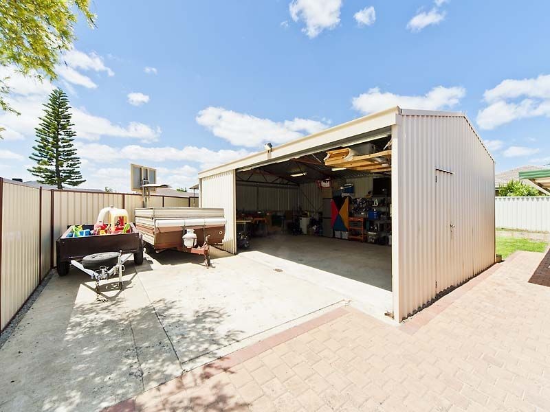 1 Sovereign Avenue, Port Kennedy WA 6172