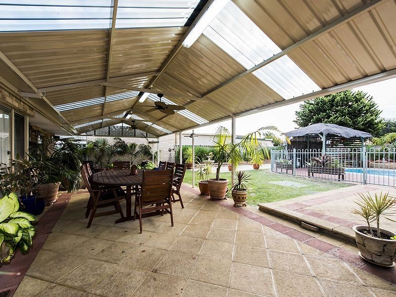 4 St Michaels Court, Cooloongup WA 6168