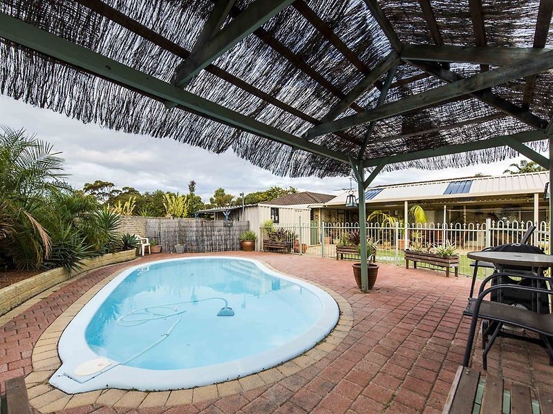 4 St Michaels Court, Cooloongup WA 6168