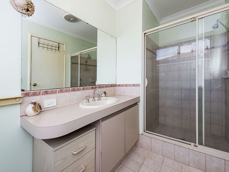 4 St Michaels Court, Cooloongup WA 6168