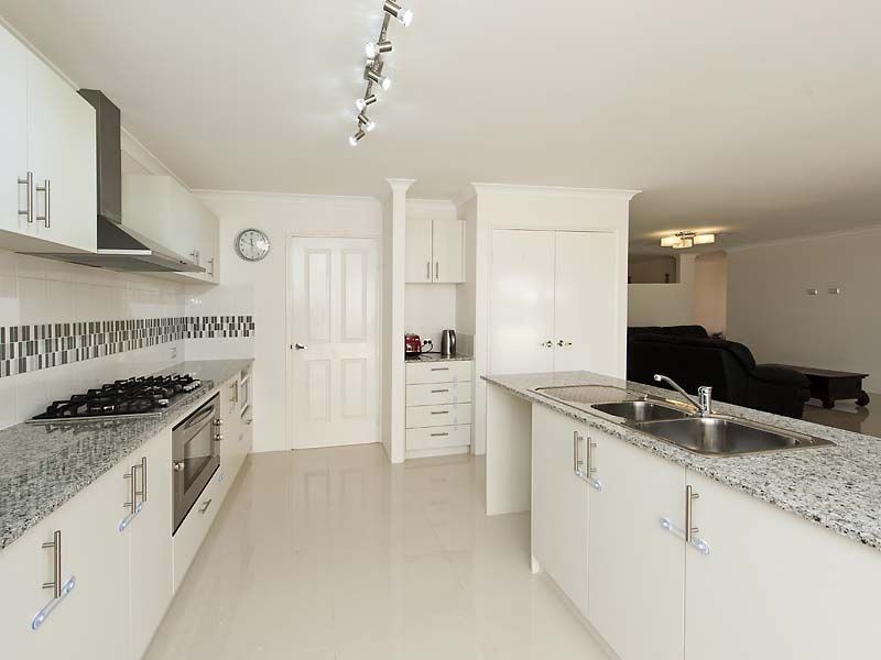 73 Burlington Drive, Baldivis WA 6171