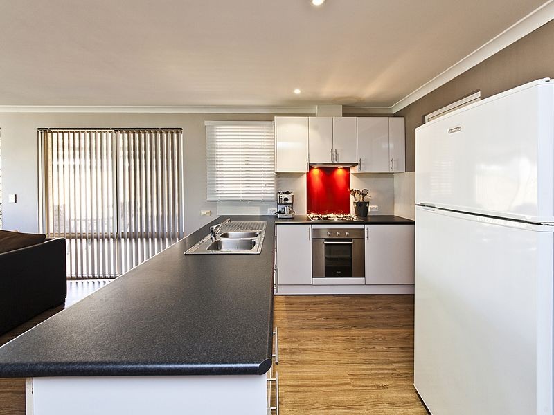 2 Enlie Lane, Warnbro WA 6169