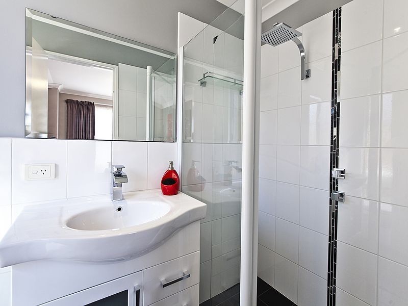 2 Enlie Lane, Warnbro WA 6169