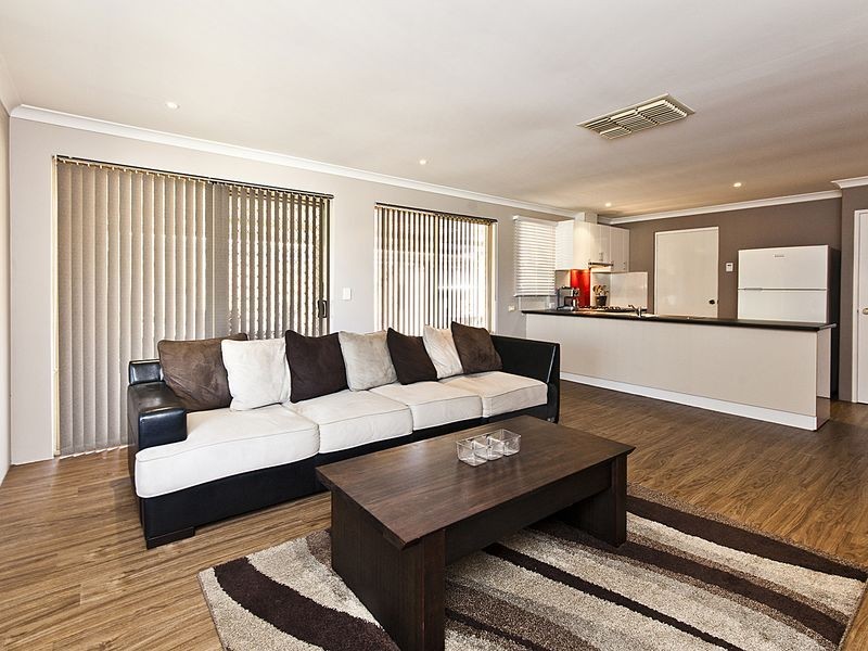 2 Enlie Lane, Warnbro WA 6169