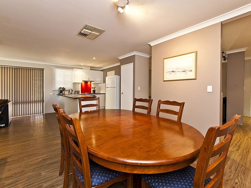 2 Enlie Lane, Warnbro WA 6169