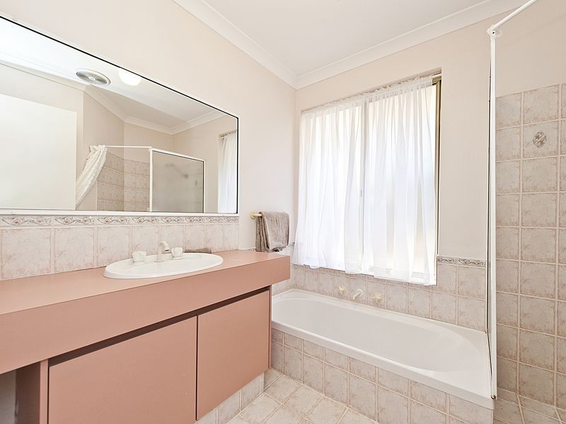 14 Northecut Rise, Parmelia WA 6167