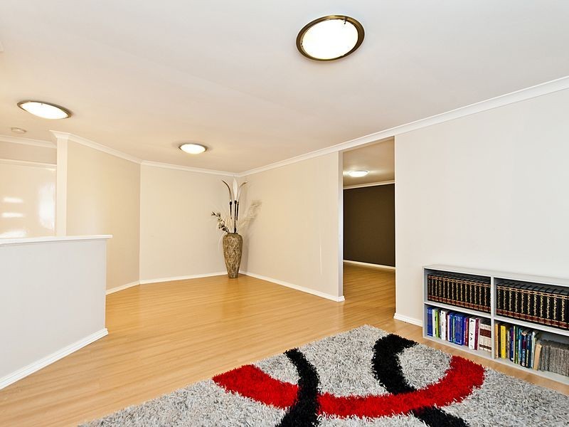 14 Northecut Rise, Parmelia WA 6167