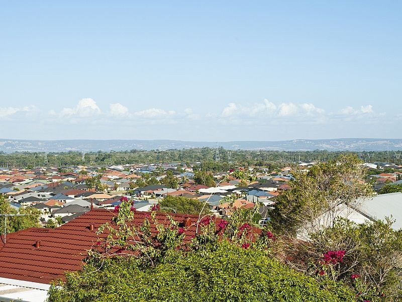 14 Northecut Rise, Parmelia WA 6167